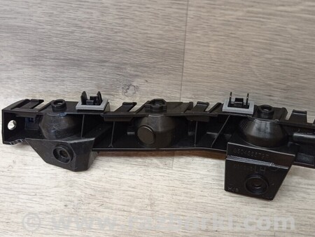 ФОТО Кронштейн кріплення направляюча заднього бампера лівий для Renault Captur (2013-...) Киев