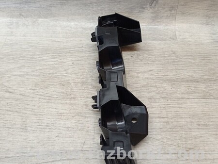 ФОТО Кронштейн кріплення направляюча заднього бампера правий для Renault Captur (2013-...) Киев