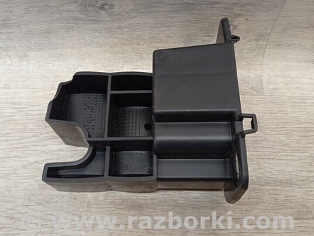 ФОТО Кронштейн кріплення направляюча підсилювача переднього бампера правий для Renault Captur (2013-...) Киев