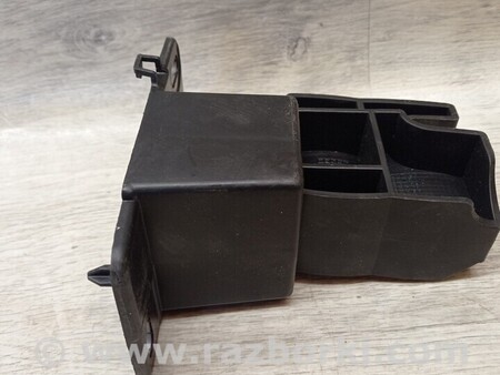 ФОТО Кронштейн кріплення направляюча підсилювача переднього бампера правий для Renault Captur (2013-...) Киев