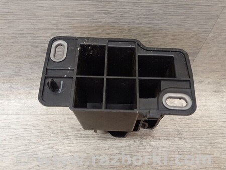 ФОТО Кронштейн кріплення направляюча підсилювача переднього бампера правий для Renault Captur (2013-...) Киев