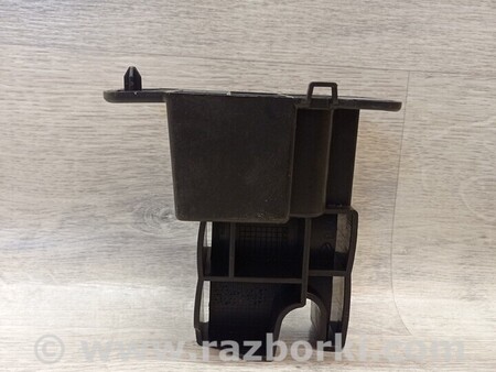 ФОТО Кронштейн кріплення направляюча підсилювача переднього бампера правий для Renault Captur (2013-...) Киев