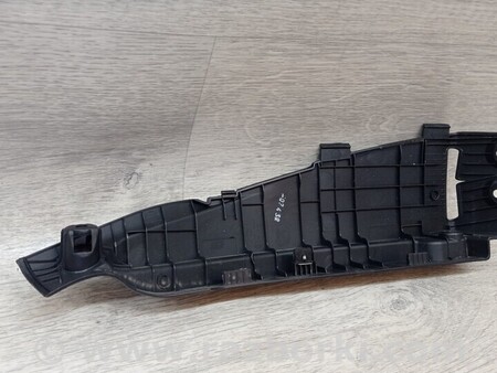 ФОТО Обшивка накладка направляюча шторки багажника права для KIA Ceed Киев