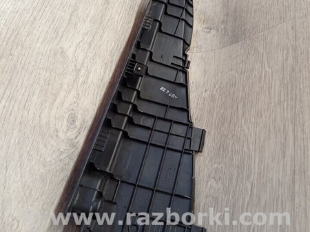 ФОТО Обшивка накладка направляюча шторки багажника права для KIA Ceed Киев