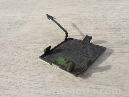 ФОТО Заглушка бампера буксировочного крюка передняя для Renault Clio Киев