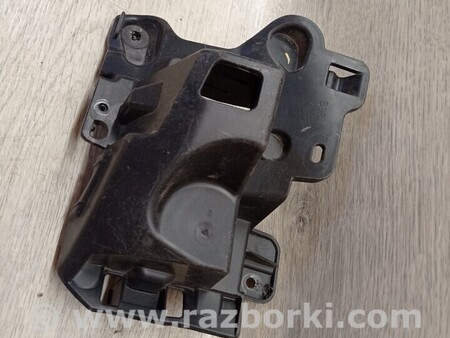 ФОТО Кронштейн кріплення направляюча заднього бампера лівий для Renault Clio Киев