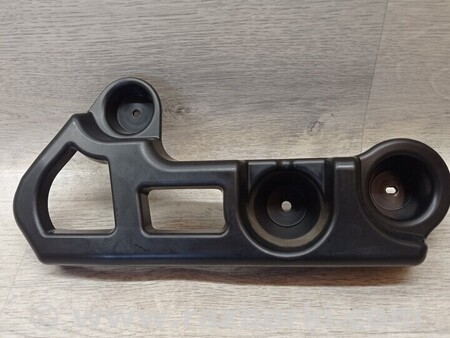 ФОТО Кронштейн кріплення направляюча заднього бампера лівий Універсал для Renault Clio Киев