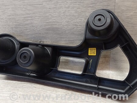 ФОТО Кронштейн кріплення направляюча заднього бампера лівий Універсал для Renault Clio Киев