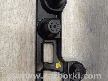 ФОТО Кронштейн кріплення направляюча заднього бампера лівий Універсал для Renault Clio Киев