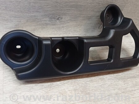 ФОТО Кронштейн кріплення направляюча заднього бампера правий Універсал для Renault Clio Киев