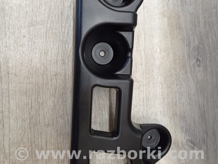 ФОТО Кронштейн кріплення направляюча заднього бампера правий Універсал для Renault Clio Киев