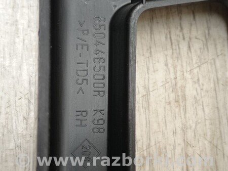 ФОТО Кронштейн кріплення направляюча заднього бампера правий Універсал для Renault Clio Киев