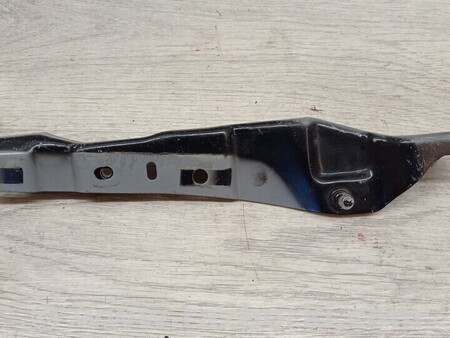 ФОТО Кронштейн кріплення направляюча крила переднього бампера лівий для Renault Clio Киев