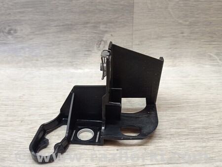 ФОТО Кронштейн кріплення направляюча фари правий для Renault Clio Киев