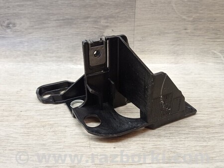 ФОТО Кронштейн кріплення направляюча фари правий для Renault Clio Киев