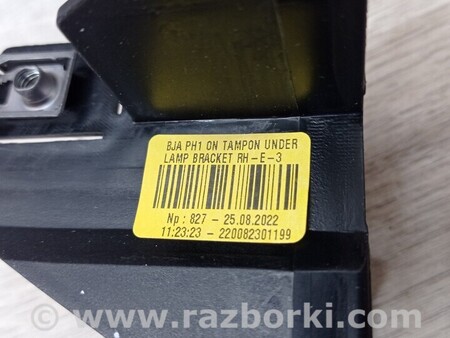 ФОТО Кронштейн кріплення направляюча фари правий для Renault Clio Киев