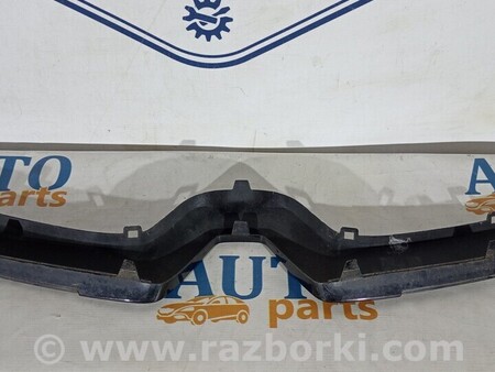 ФОТО Накладка решетки радиатора для Renault Clio Киев