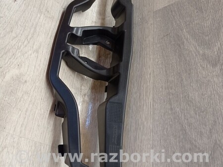 ФОТО Нова оригінальна Кронштейн кріплення направляюча решітки переднього для Renault Clio Киев