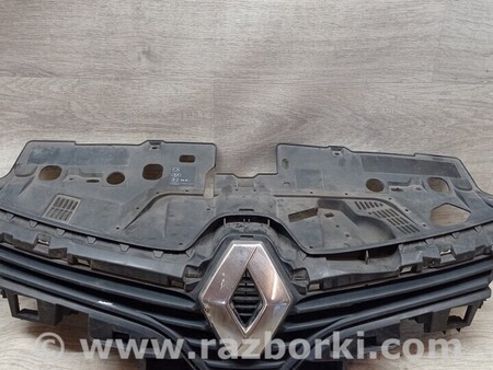 ФОТО Решетка радиатора бампера переднего для Renault Clio Киев