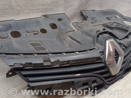 ФОТО Решетка радиатора бампера переднего для Renault Clio Киев