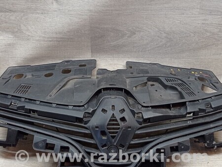 ФОТО Решетка радиатора бампера переднего для Renault Clio Киев