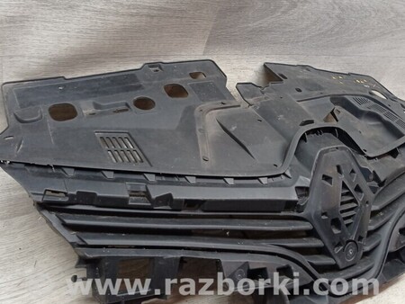 ФОТО Решетка радиатора бампера переднего для Renault Clio Киев