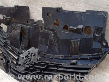 ФОТО Решетка радиатора бампера переднего для Renault Clio Киев