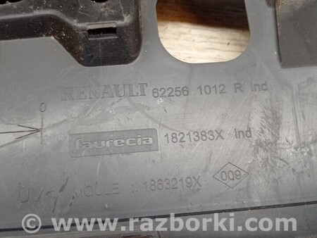 ФОТО Решетка радиатора бампера переднего для Renault Clio Киев