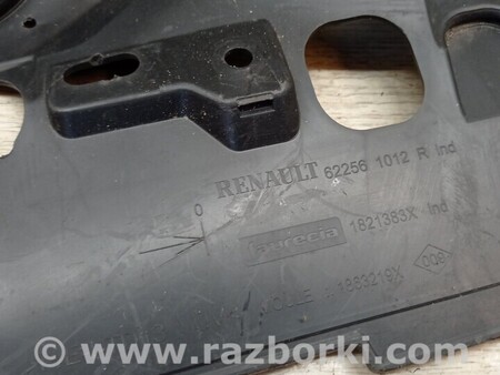 ФОТО Решетка радиатора бампера переднего для Renault Clio Киев