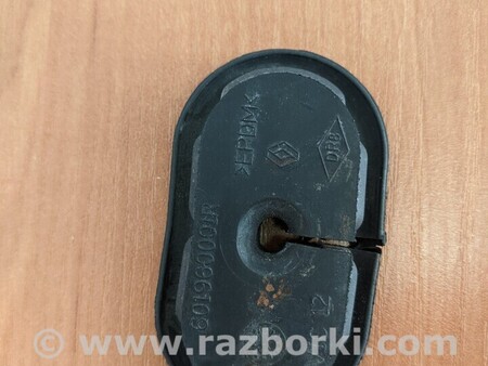 ФОТО Уплотнитель резинка для Renault Clio Киев