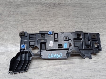 ФОТО Кронштейн кріплення напрявляюча для Opel Combo Київ