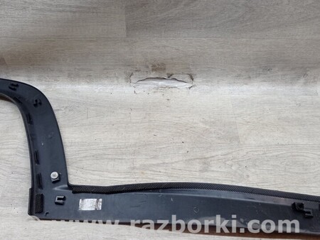 ФОТО Молдинг двери задней левой для Jeep Compass Киев