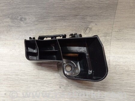 ФОТО Кронштейн кріплення заднього бампера лівий під ліхтар для Toyota Corolla (все года выпуска) Киев