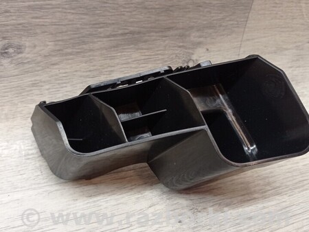 ФОТО Кронштейн кріплення заднього бампера лівий під ліхтар для Toyota Corolla (все года выпуска) Киев