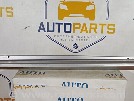 ФОТО Накладка порога ліва для Toyota Corolla (все года выпуска) Киев