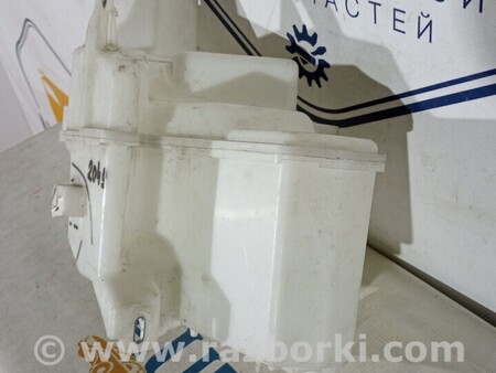 ФОТО Седан Бачок омивача для Toyota Corolla (все года выпуска) Киев