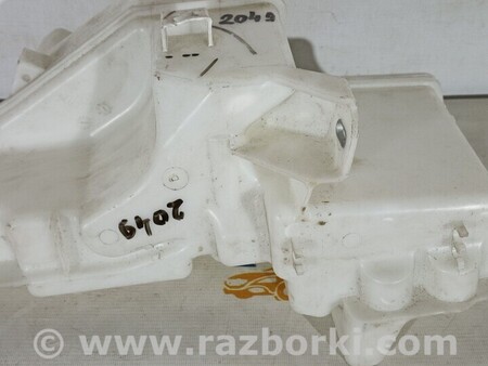 ФОТО Седан Бачок омивача для Toyota Corolla (все года выпуска) Киев