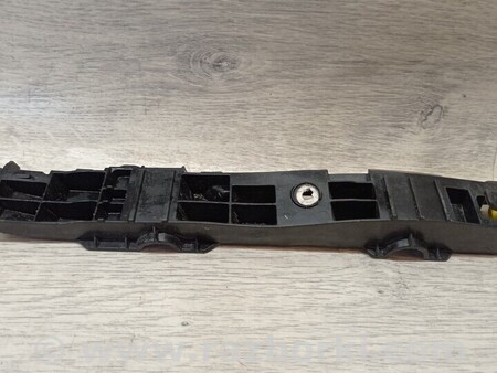 ФОТО Кронштейн кріплення направляюча заднього бампера лівий для Opel Corsa (все модели) Київ