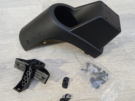 ФОТО Подло14 кронштейн кріпленяя підлокотника центральної консолі для Opel Corsa (все модели) Київ