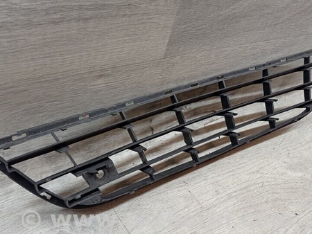 ФОТО Решетка радиатора бампера переднего центральная нижняя для Opel Corsa D Київ