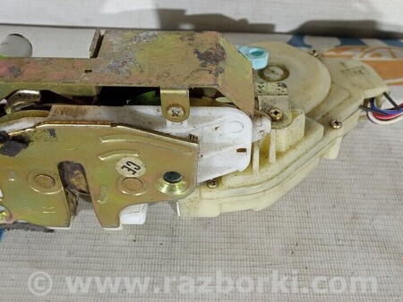 ФОТО Замок двери передней правой Замок дверей передньої для Honda CR-V Киев