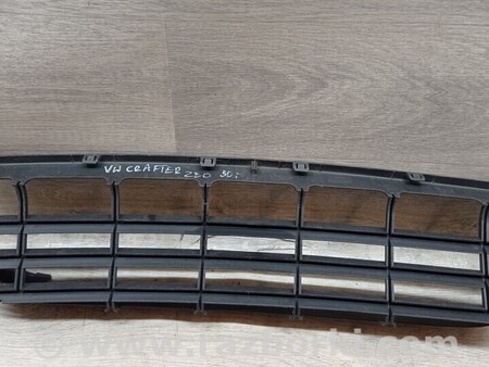 ФОТО Решетка радиатора бампера переднего центральная для Volkswagen Crafter Киев
