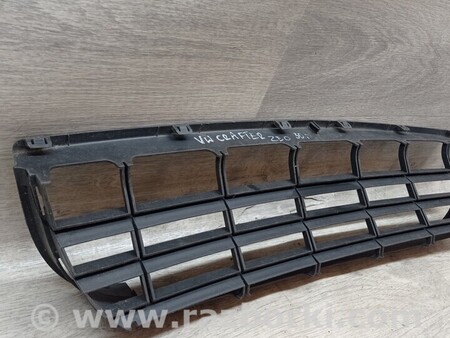 ФОТО Решетка радиатора бампера переднего центральная для Volkswagen Crafter Киев