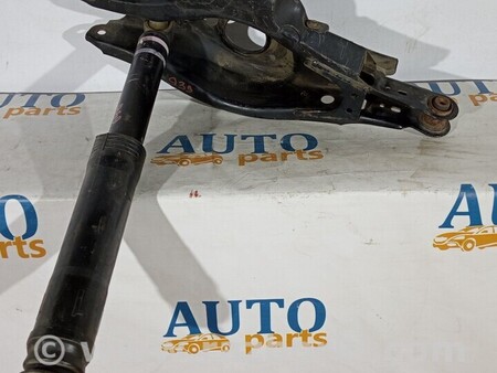 ФОТО Амортизатор задній лівий нижній ричаг для Lexus CT200 (11-17) Київ