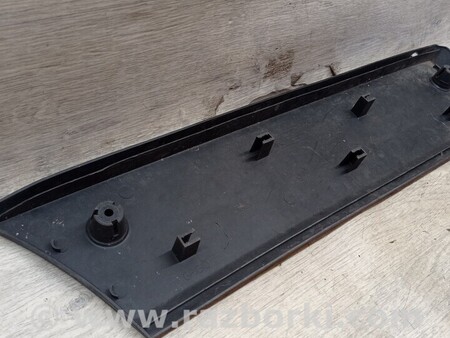 ФОТО Молдинг листва накладка двері дверки передній правий для Iveco Daily Киев