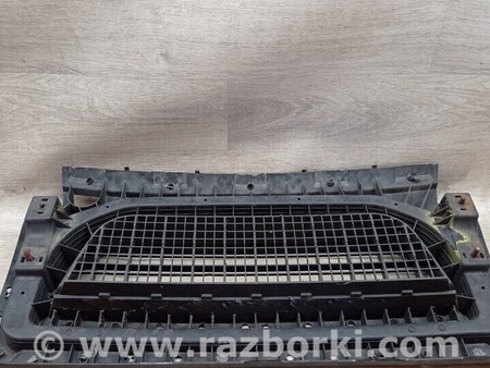 ФОТО Решетка радиатора бампера переднего для Iveco Daily Киев