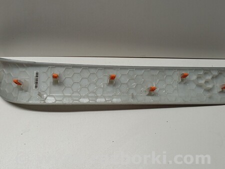 ФОТО Накладка на торпедо пассажирская сторона для Dodge Durango (2011-) Киев