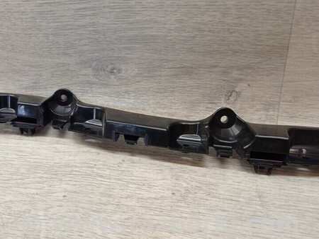 ФОТО Кронштейн кріплення направляюча заднього бампера лівий для Dacia Duster Киев