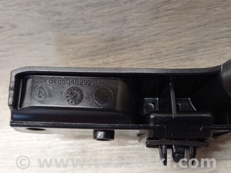 ФОТО Кронштейн кріплення направляюча заднього бампера лівий для Dacia Duster Киев