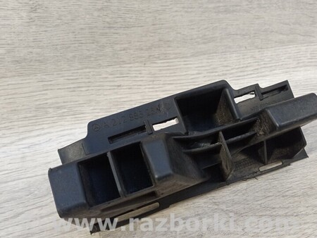 ФОТО Крепление Направляющая Кронштейн бампера переднего левый для Mercedes-Benz E-Class Киев